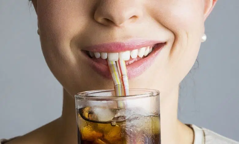 أثار المشروبات الغازية على الأسنان